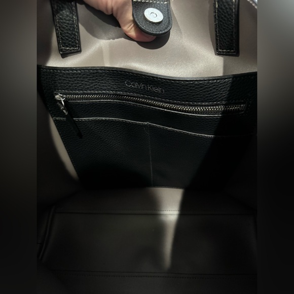 Calvin Klein Solid Black Pebbled Leather Tote Bag w/ Scarf Keychain - Picture 8 of 9